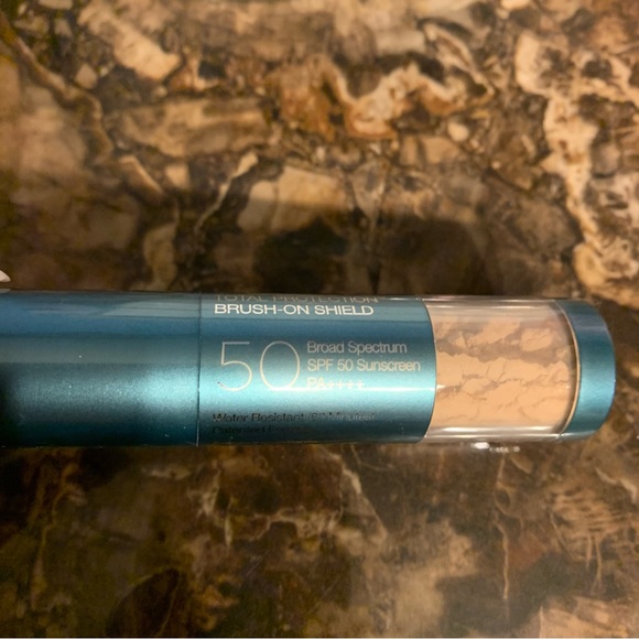 Medium Colorescience Sunforgettable Brush on Sunscreen Powder SPF 50 full sized - Picture 4 of 12